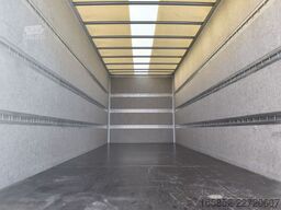 MAN TGL 8.220 4x2 Euro 6D Möbel Koffer AHK Treppe (43)