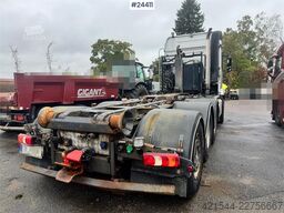 Mercedes-Benz Arocs 3258 Tridem Snow Plough-Equipped Hooklift Tr