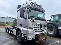 Mercedes-Benz Arocs 3258 Tridem Snow Plough-Equipped Hooklift Tr