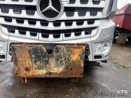 Mercedes-Benz Arocs 3258 Tridem Snow Plough-Equipped Hooklift Tr