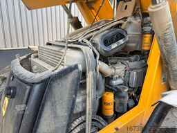JCB 4CX