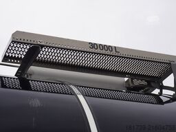 Lag O-3-ST L4BH bitumen semi-trailer / ADR