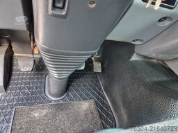 Mercedes-Benz Actros 3241 8X4 Containersysteem/ 20T HMF crane...