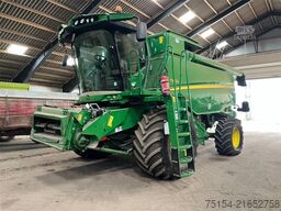 John Deere T670