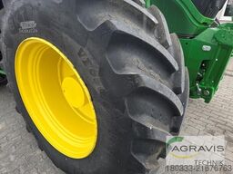 John Deere 6R 250