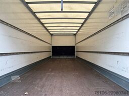 FUSO Canter 7C15 Koffer mit Ladebordwand