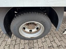 FUSO Canter 7C15 Koffer mit Ladebordwand