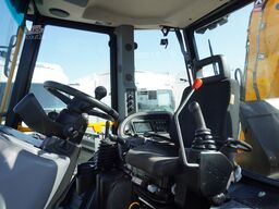 JCB 4CX PRO Backhoe Loader/ Joysticks / 2023