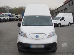 Nissan E-NV200 XL Voltia / Electric vehicle