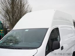 Nissan E-NV200 XL Voltia / Electric vehicle