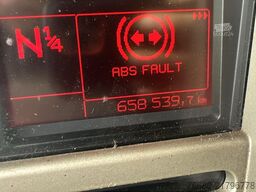 Renault Premium 460 DXI (BOITE MANUELLE / MANUAL GEARBOX)