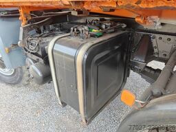 MAN L2000 4x4 10.220 + Army Shelter container