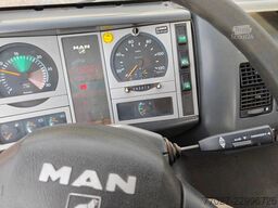 MAN L2000 4x4 10.220 + Army Shelter container