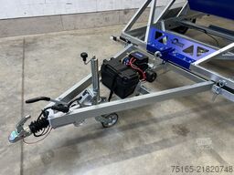 Blyss KTT V2L mit Mulde Kabeltrommelanhänger