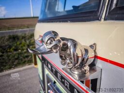 International Harvester COF-4070B Transtar II