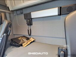 RENAULT TRATTORE STRADALE RENAULT T 520 HIGH CAB