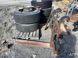 Volvo Hydraulic pallet forks