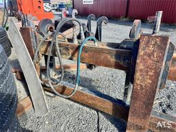 Volvo Hydraulic pallet forks