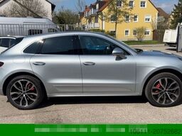PORSCHE Macan Turbo 3,6L V6 PANO/BOSE/CARBON/ALCANTARA