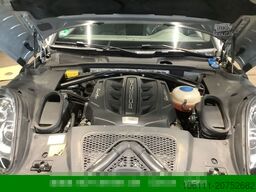PORSCHE Macan Turbo 3,6L V6 PANO/BOSE/CARBON/ALCANTARA