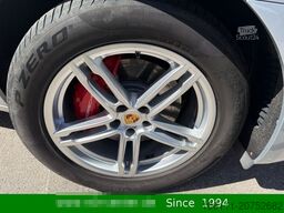 PORSCHE Macan Turbo 3,6L V6 PANO/BOSE/CARBON/ALCANTARA