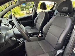 PEUGEOT 207 Tendance  1.4  VTi 70 kw 5 Türig Klima Eu5