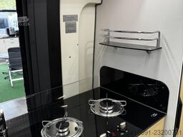 KARMANN Dexter 580 Black-Edition Solar AHK TV Skyroof LM