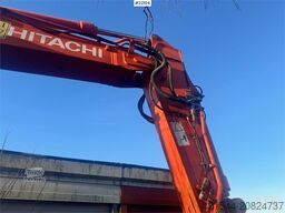 Hitachi ZX225USRLC-3 crawler excavator with rototilt and 2