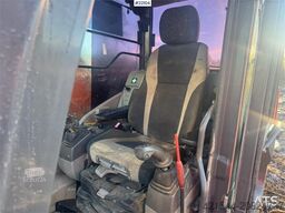 Hitachi ZX225USRLC-3 crawler excavator with rototilt and 2