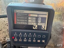 Hitachi ZX225USRLC-3 crawler excavator with rototilt and 2