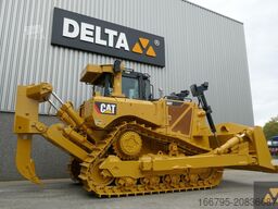 Caterpillar D8T