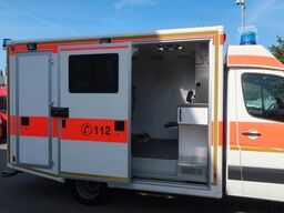MERCEDES-BENZ Nr.B11 Sprinter 516CDI 4X4 RTW / Kamera /