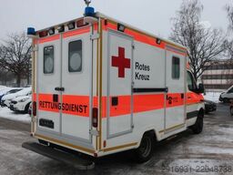MERCEDES-BENZ Nr.A28 Sprinter 516 CDI 4X4 RTW 1.Hand / SHZ