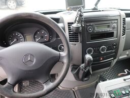 MERCEDES-BENZ Nr.A28 Sprinter 516 CDI 4X4 RTW 1.Hand / SHZ