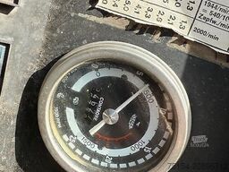 Massey Ferguson 274 S mit Frontlader