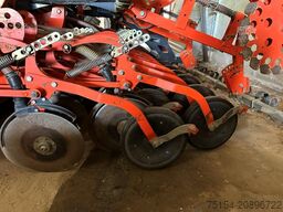 Kuhn Venta NC 4000 Combiliner + Güttler Duplex