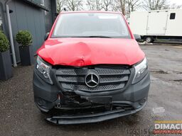 Mercedes-Benz VITO schade auto - voorschade - rood - trekhaak...