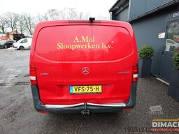 Mercedes-Benz VITO schade auto - voorschade - rood - trekhaak...