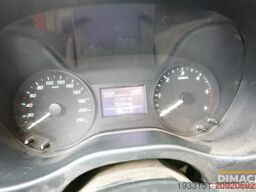 Mercedes-Benz VITO schade auto - voorschade - rood - trekhaak...