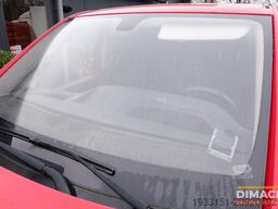 Mercedes-Benz VITO schade auto - voorschade - rood - trekhaak...