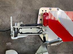 CLAAS Warntafeln mit Beleuchtung