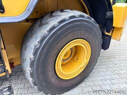 Caterpillar 962M  ŁADOWARKA KOŁOWA