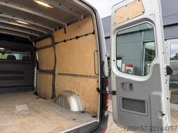 MERCEDES-BENZ Sprinter 319 CDI V6 3,0L Kasten L2H2 *AHK 3,5T*