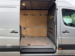 MERCEDES-BENZ Sprinter 319 CDI V6 3,0L Kasten L2H2 *AHK 3,5T*