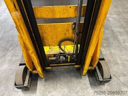 JUNGHEINRICH ETM / V 14-16 Elektro-Gabelstapler Schubmast