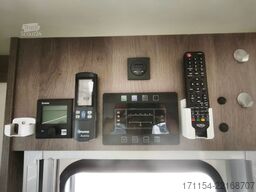MOBILVETTA K-Silver I 59, Längsbetten, Solar, Klima, TV,