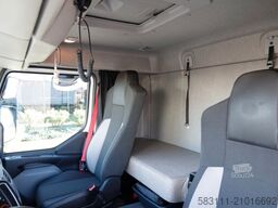 RENAULT D 250 / CH?ODNIA - 6,7 m / THERMO KING T 600R /