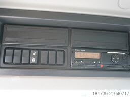 Renault D12 / New galvanized tow truck superstru