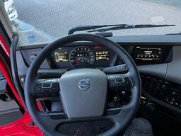 Volvo FH 13.420 Globetrotter / Mega / 2x Tank