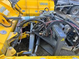 Vama EAU4800K folding wing plow for truck